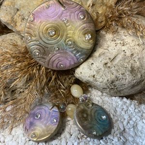 Hand beaded strand w polymer clay textured with rhinestones. LL2C NE 211